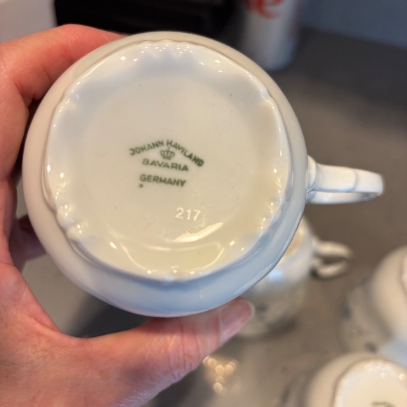 4 Never used vintage Johann Haviland Blue Garland tea cup and saucer set - Picture 7 of 9